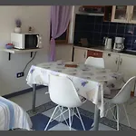 Adri Apartment *